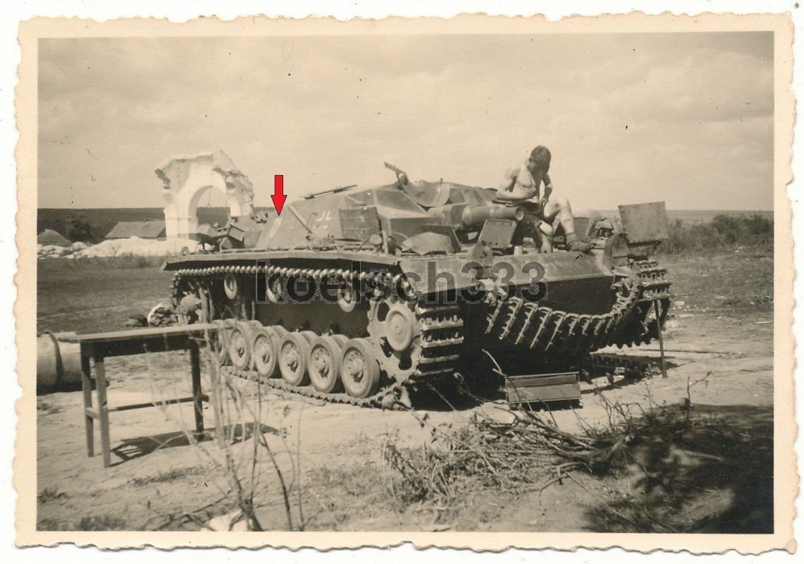 Foto Sturmgeschütz Panzer mit Kettenschaden  Stu