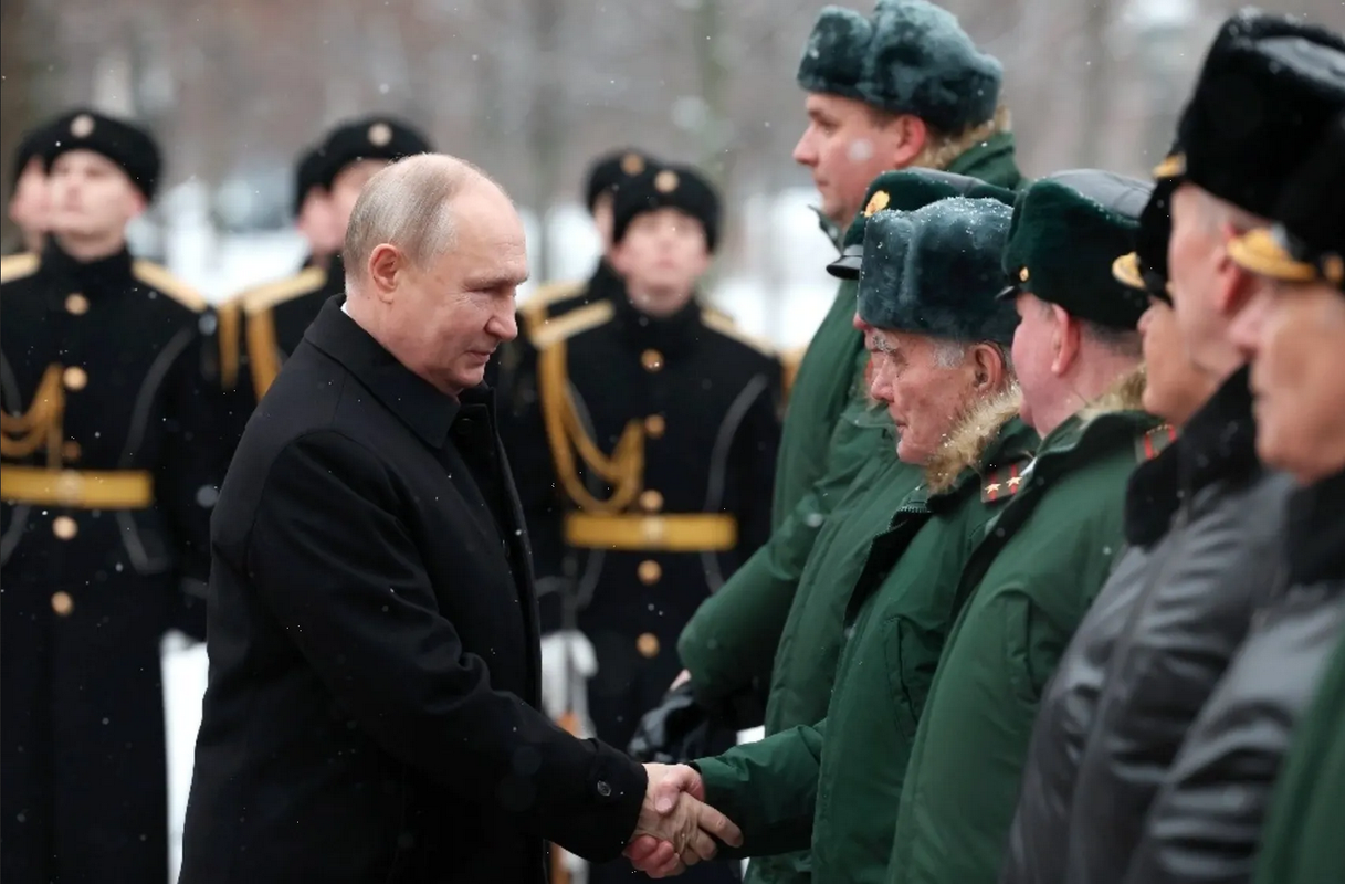 Felicita Putin a sus soldados a dos años de la invasión a Ucrania
