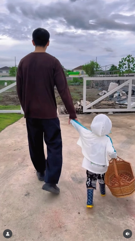 gal-9807354-20250625055025-7881bd2