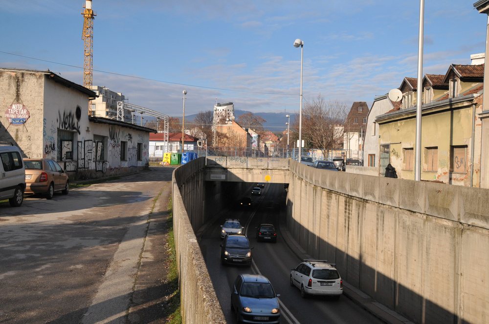 Zagrebačke pruge - Page 2 ZP1-236-Podvo-njak-Selska-401-025