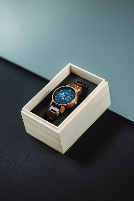 Mariner-wooden-watch-with-walnut-case-and-silver-details-sustainable-gift-idea-for-Black-Friday-20