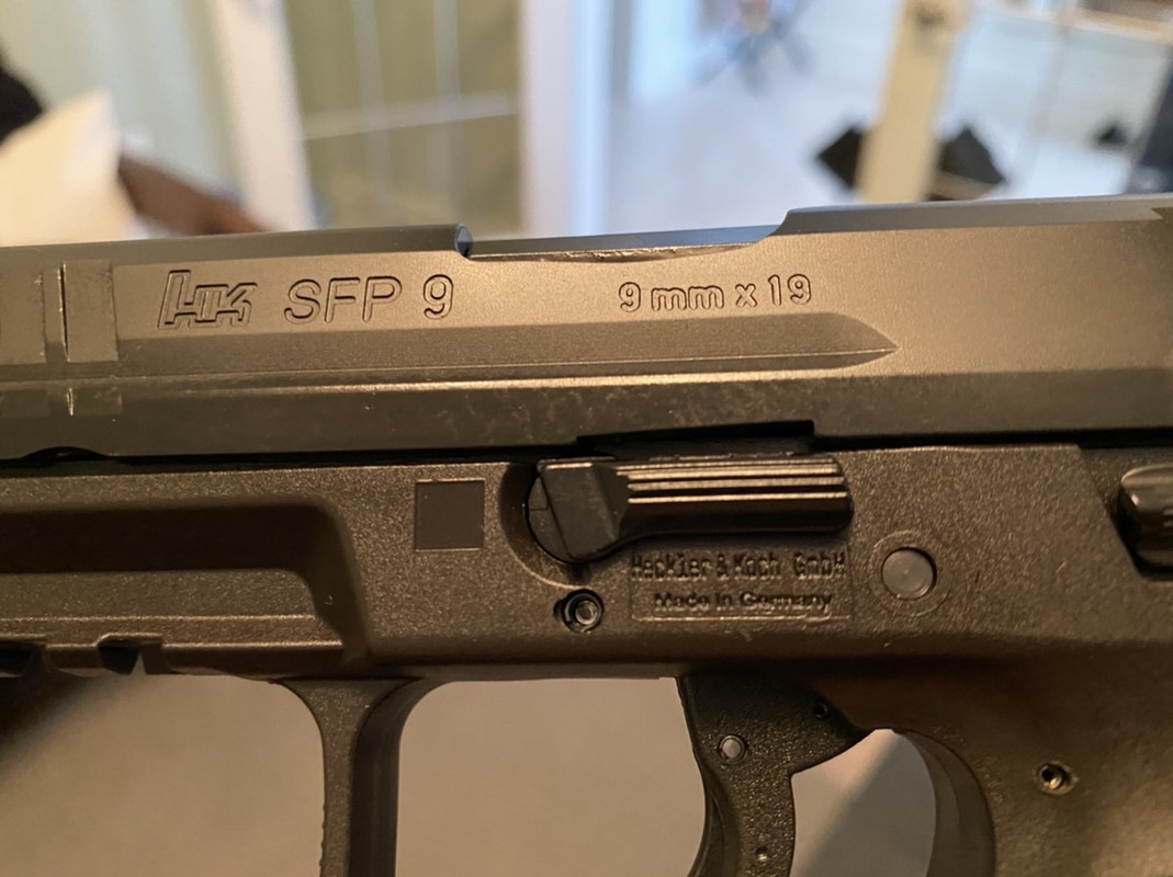 905E60AA-09D8-42F2-AB0A-D6737CD7B79C