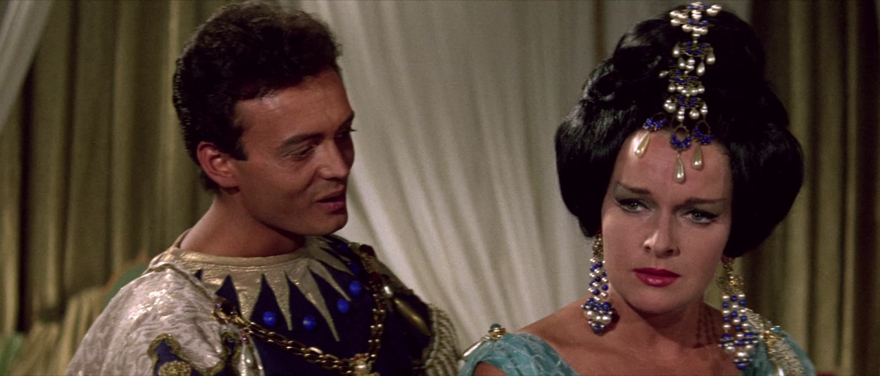 vlcsnap-2023-04-12-18h15m38s226