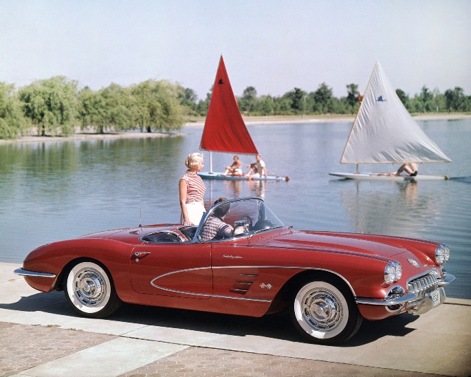 1960_Chev_Corvette_Convertible_C2709-0031