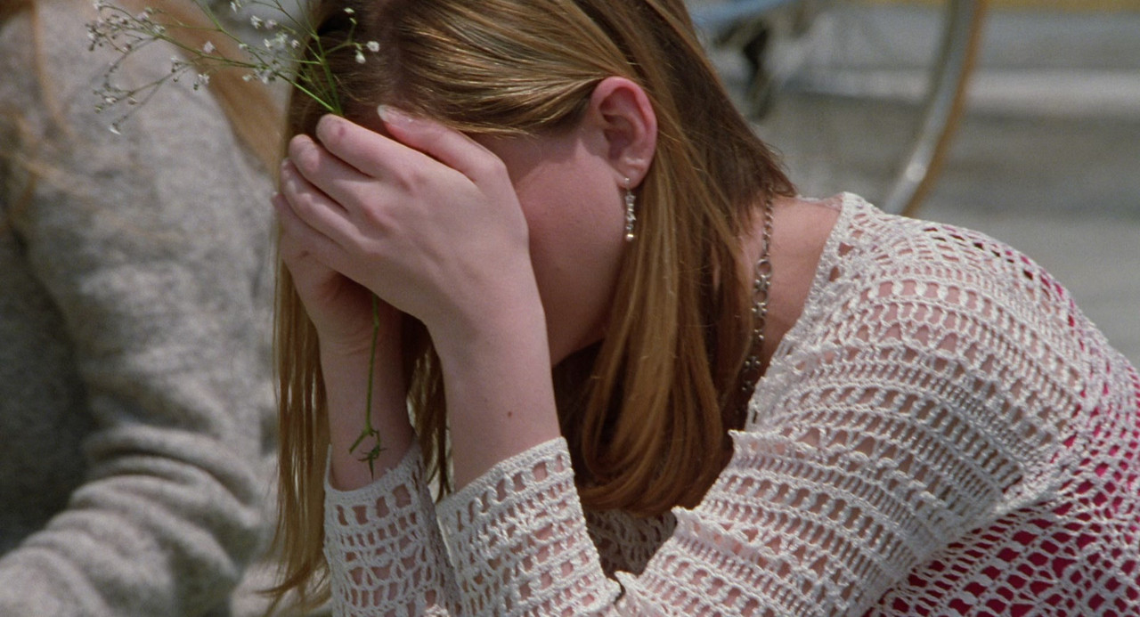 Idle Hands 1999 (1080p x265 10bit Tigole).mkv_snapshot_00.44.58_