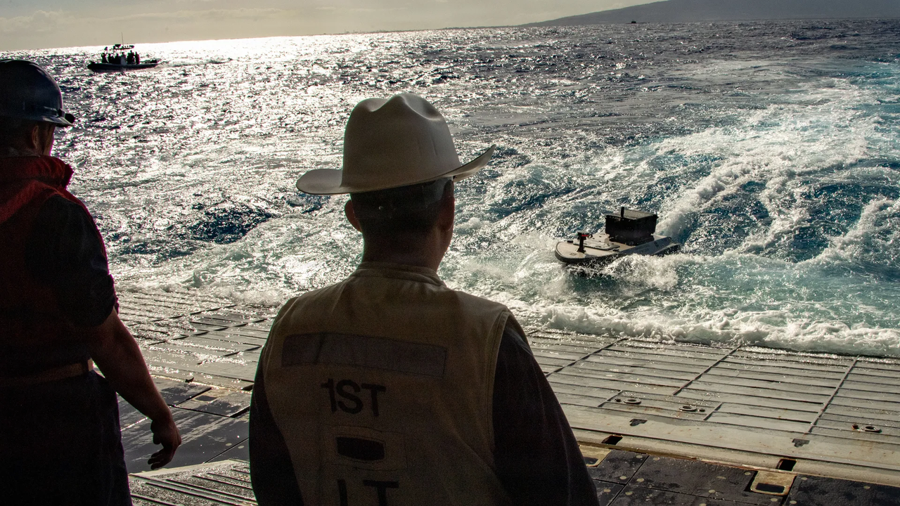 Splash Industries prueba con éxito barcos no tripulados para reabastecer buques de guerra en RIMPAC 2026 visto en Drones y Tecnología CiberED