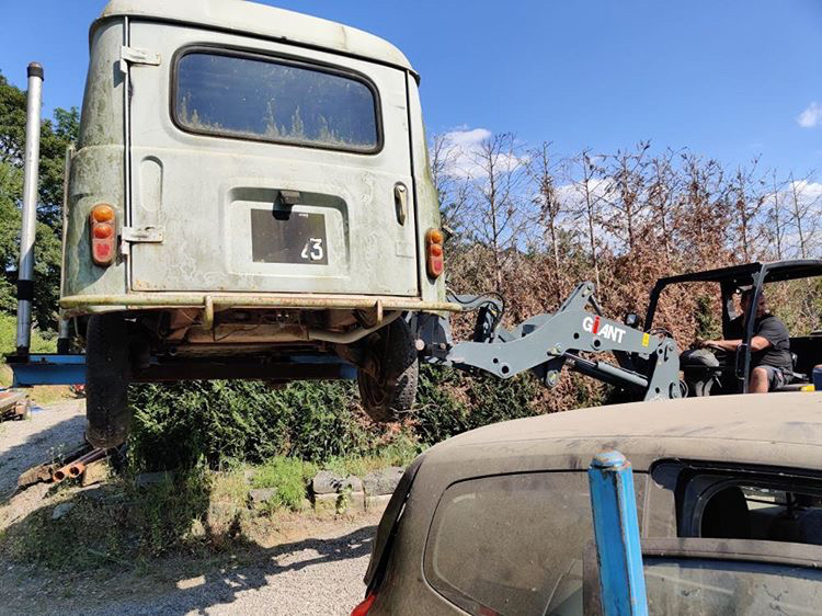 6B570631-8A48-4CC8-A76C-07D308EC41CE