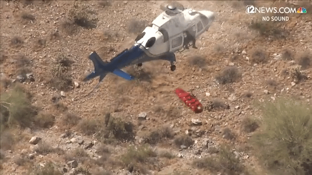 Anciana-gira-fuera-de-control-en-rescate-helic-ptero-2.gif