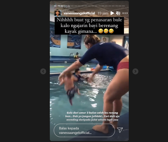 Vanessa Angel jelaskan saat pelatih mengajarkan baby Gala berenang