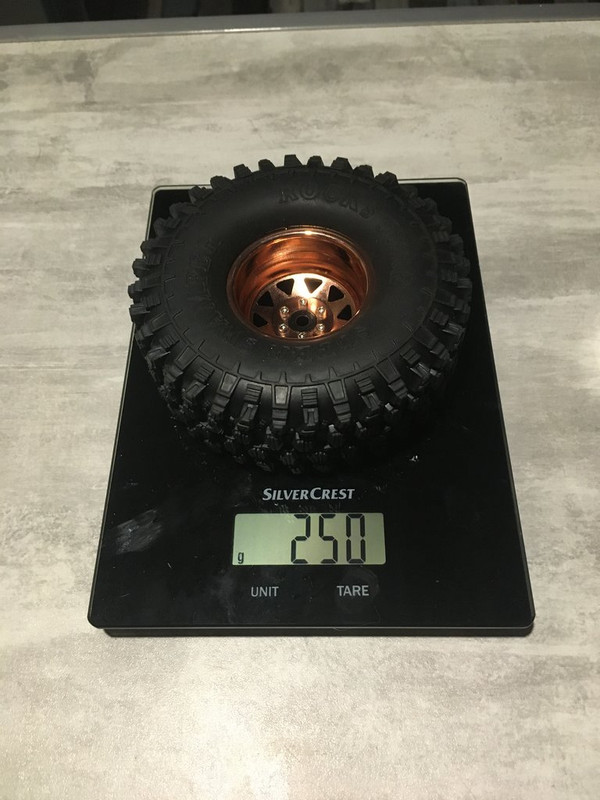 UMG 6x6 Axial IMG-2395