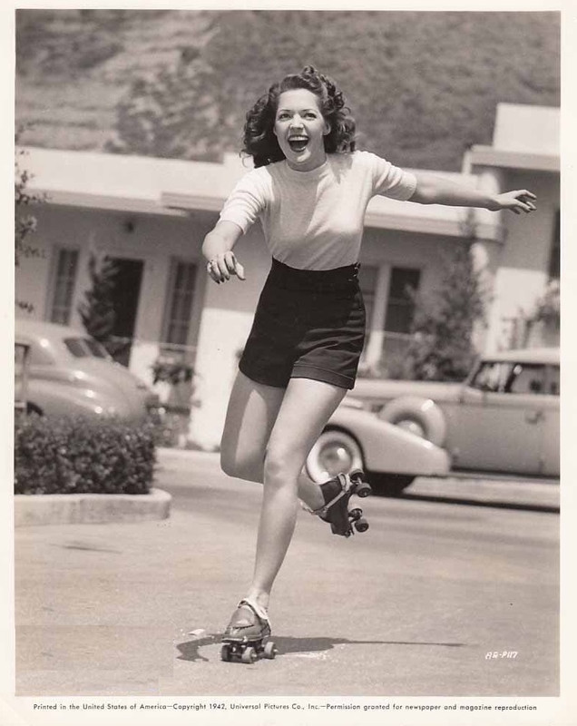 anne gwynne 42 rollergirl