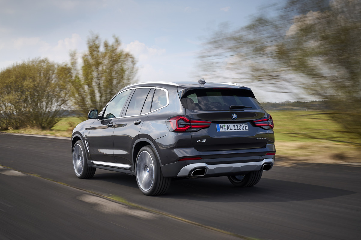 P90424692_highRes_the-new-bmw-x3-xdriv