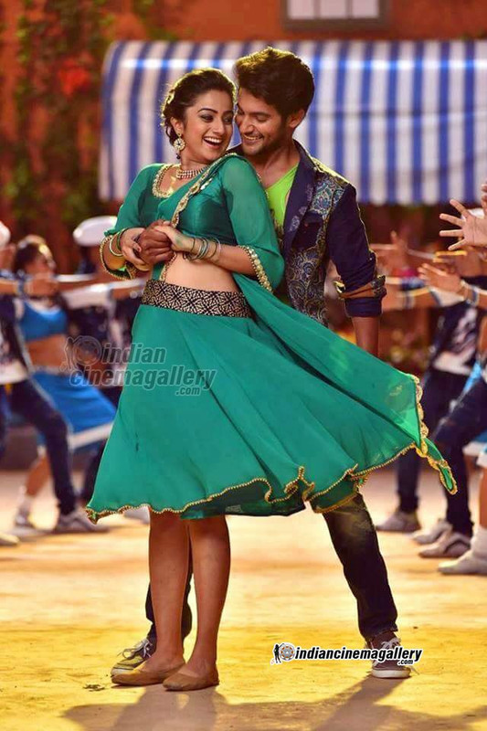 namitha-pramod-new-pics-from-chuttalabbayi-1143