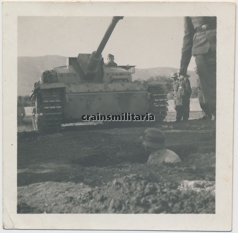 Orig. Foto StuG III Sturmgeschütz b. Panzer Nahk
