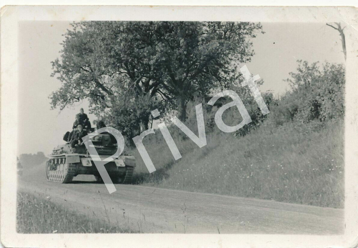 Foto WK II Wehrmacht Soldaten schwerer Panzer tank char бак F1.48
