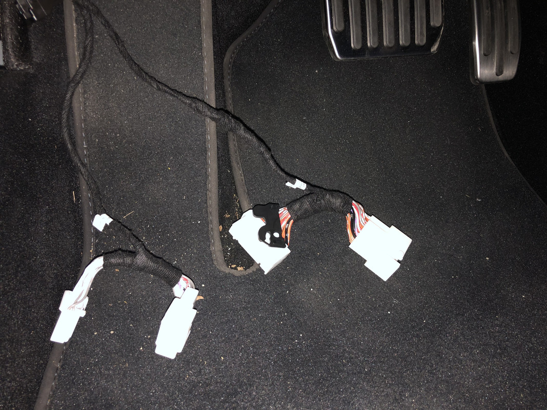 71858DB2-EA90-47D4-BB4B-CAF6AF3C230F