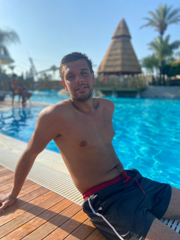 A4DEB87F-3F0A-45CF-AB72-95E5BCA29AC6