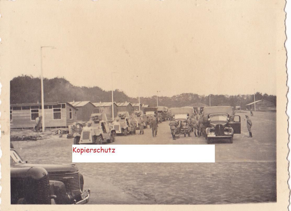 Wehrmacht FOTO Kaserne, Spähwagen, LKW