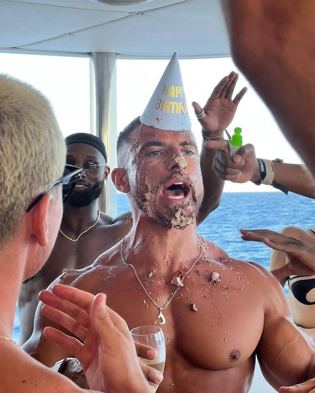 tumblr_cd0bc93d632c46aa266787b0ce7d7268_43039deb_2048