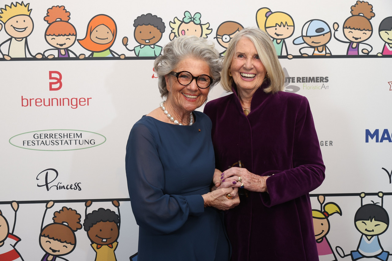 web SKj Neujahrsempfang Hannelore Lay und Rosita Hagenbeck beim Neujahrsempfang