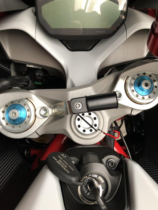 D9DEE157-1FCF-410A-B117-9B75F3CF3E06