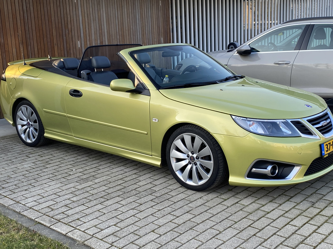 71BAEAA5-5F6E-4AC2-AB93-B075BDAC6B7A