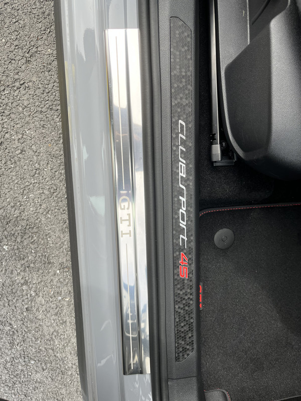 21D61F92-9B95-4E57-AB51-26D353003789