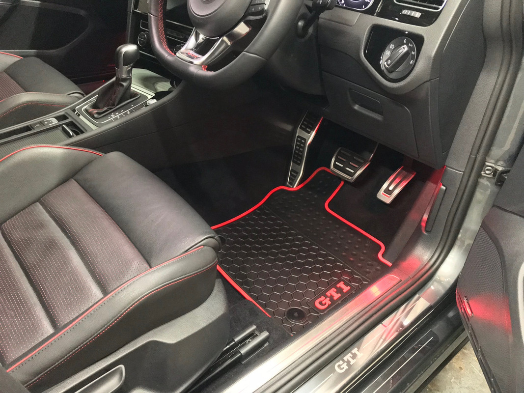 86BA1F65-7C88-4D4F-BAF2-D2DE0372ED37