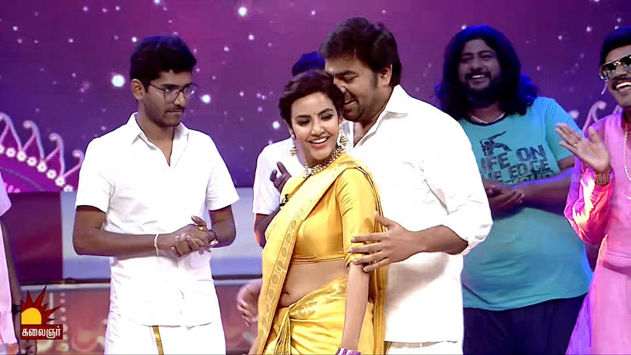 Priya Anand Hot Navel show in saree.mkv_snapshot_01.32.157