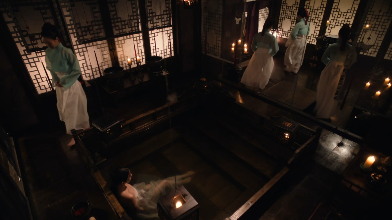 Vương Hậu Wongyeong 2025 S01E01 ViE WEB AAC H264-NM21ViE.mkv_snapshot_00.51.45.792