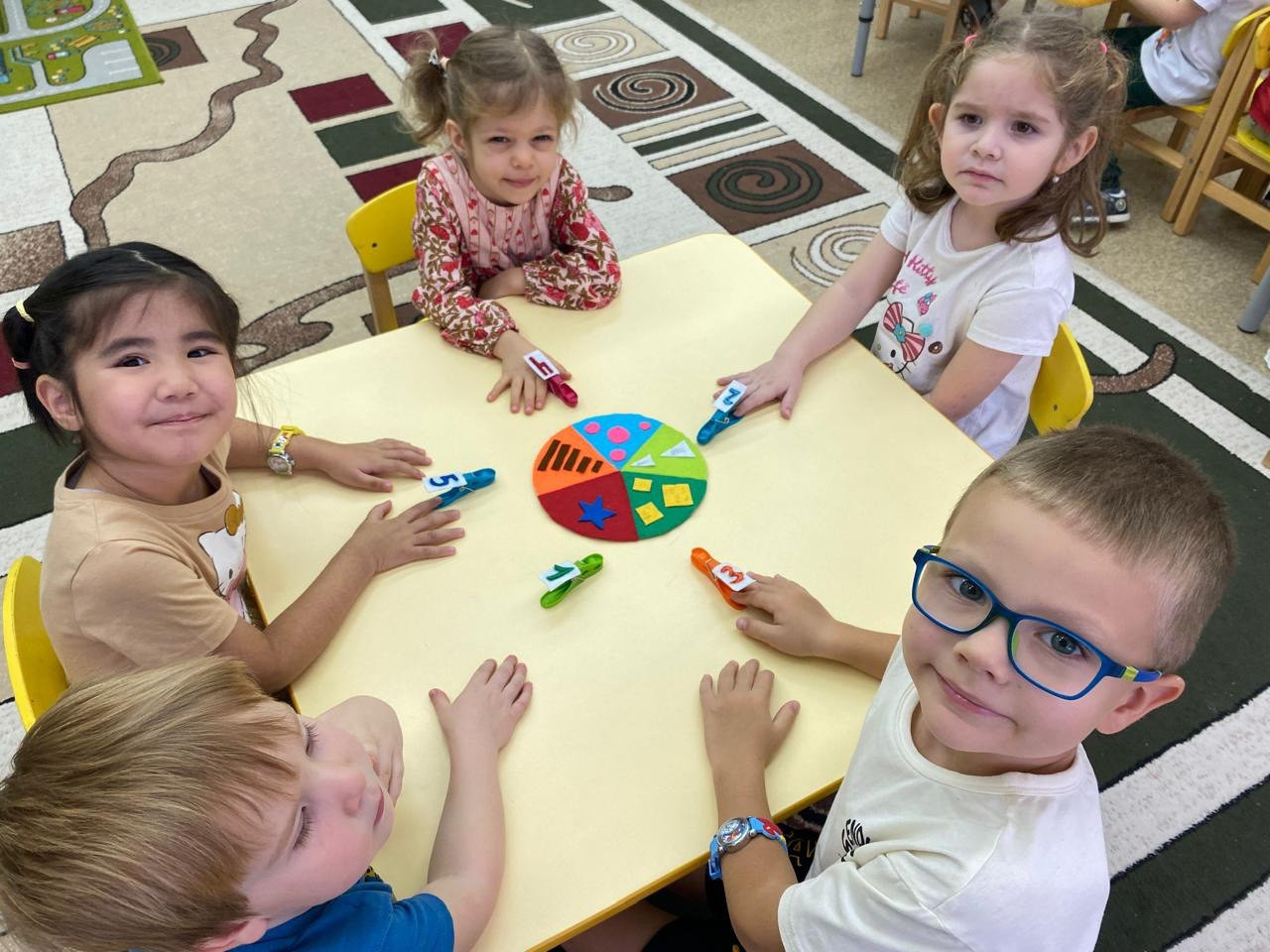 photo 5278479163310411756 y