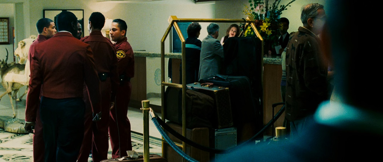 Smokin' Aces 2006 (1080p x265 10bit Tigole).mkv_