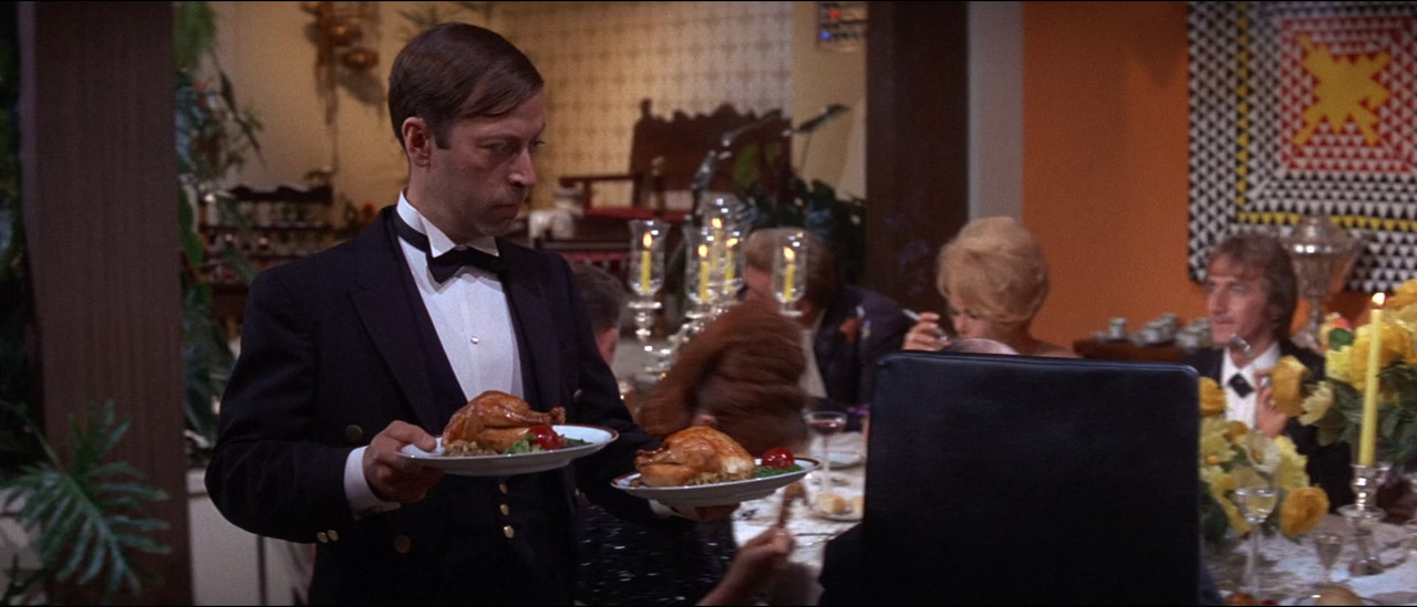 The Party (1968) (1080p BluRay x265 r00t)-7