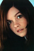 genevieve-bujold-b92