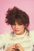 Valerie-Bertinelli-b31