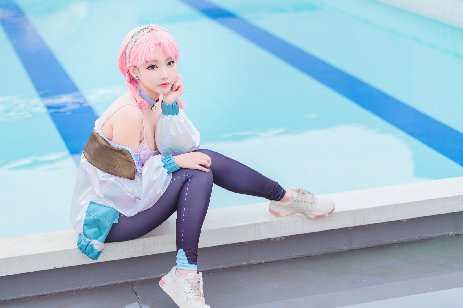 宮本桜 蓝毒 Cosplay 写真集｜明日方舟干员 高清摄影（16P｜322MB）插图1