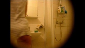[Image: Voyeur47215100154.jpg]