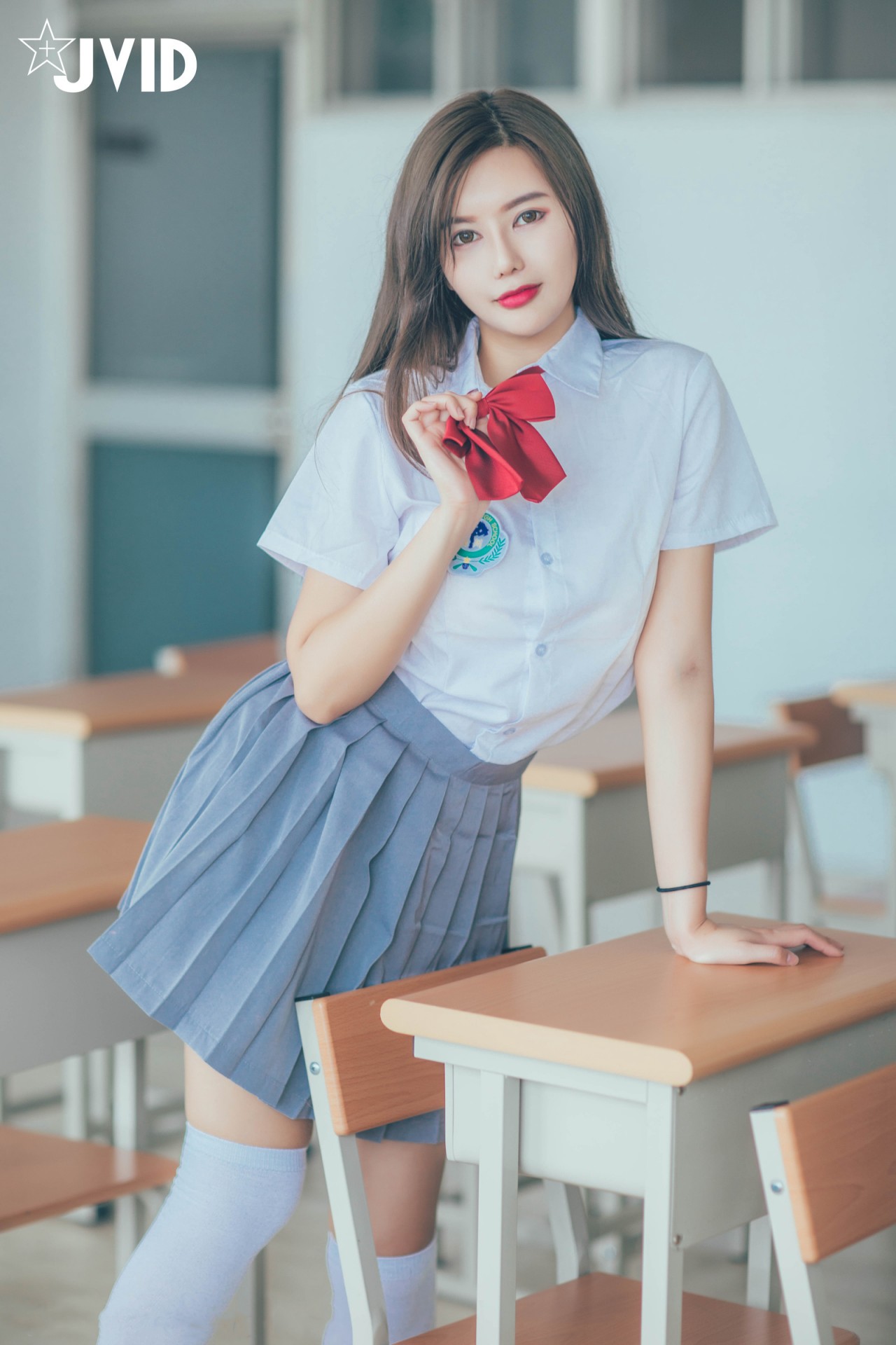 JVID木木森校园系写真，清新和活力气质妹子，千万男人的女神插图5