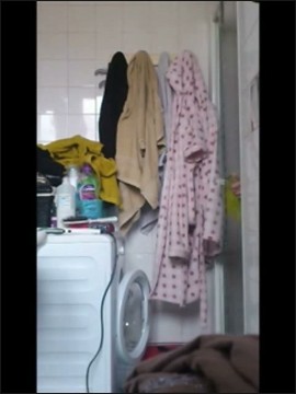 [Image: Voyeur12775123752.jpg]