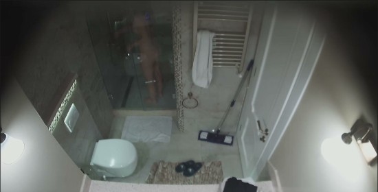 [Image: Voyeur37255133745.jpg]