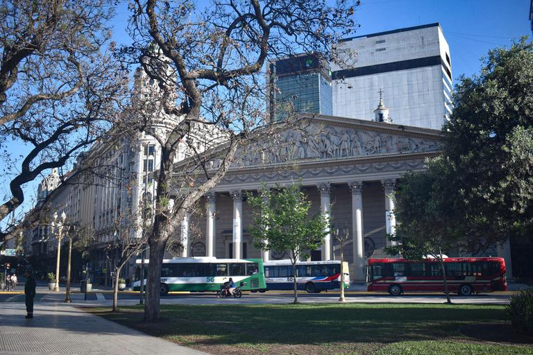 В джазе только девушки или аргентинско-бразильский калейдоскоп В джазе только девушки или аргентинско-бразильский калейдоскоп