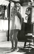 carol-lynley-b37
