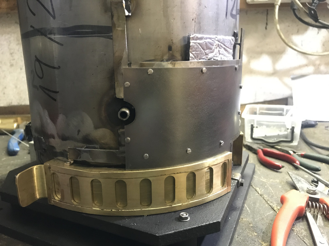 0613BAC4-2AC5-43A4-A18A-55F6E894A83A