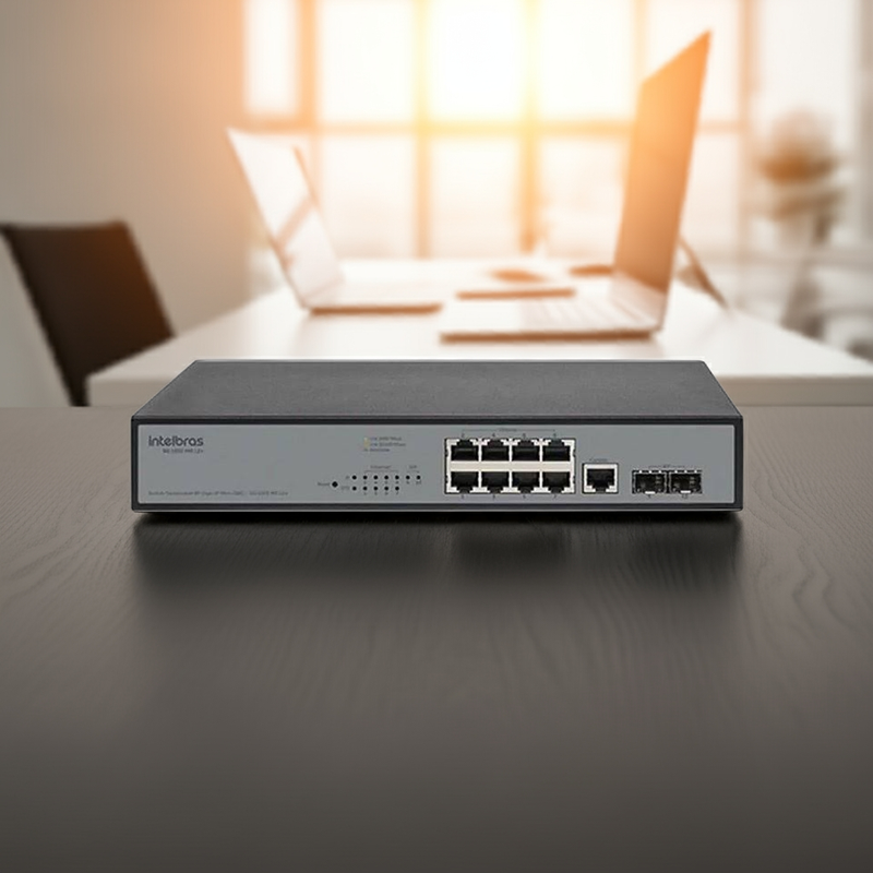 Switch Intelbras SG 1002 MR em ambiente de aplicação típica de escritório.