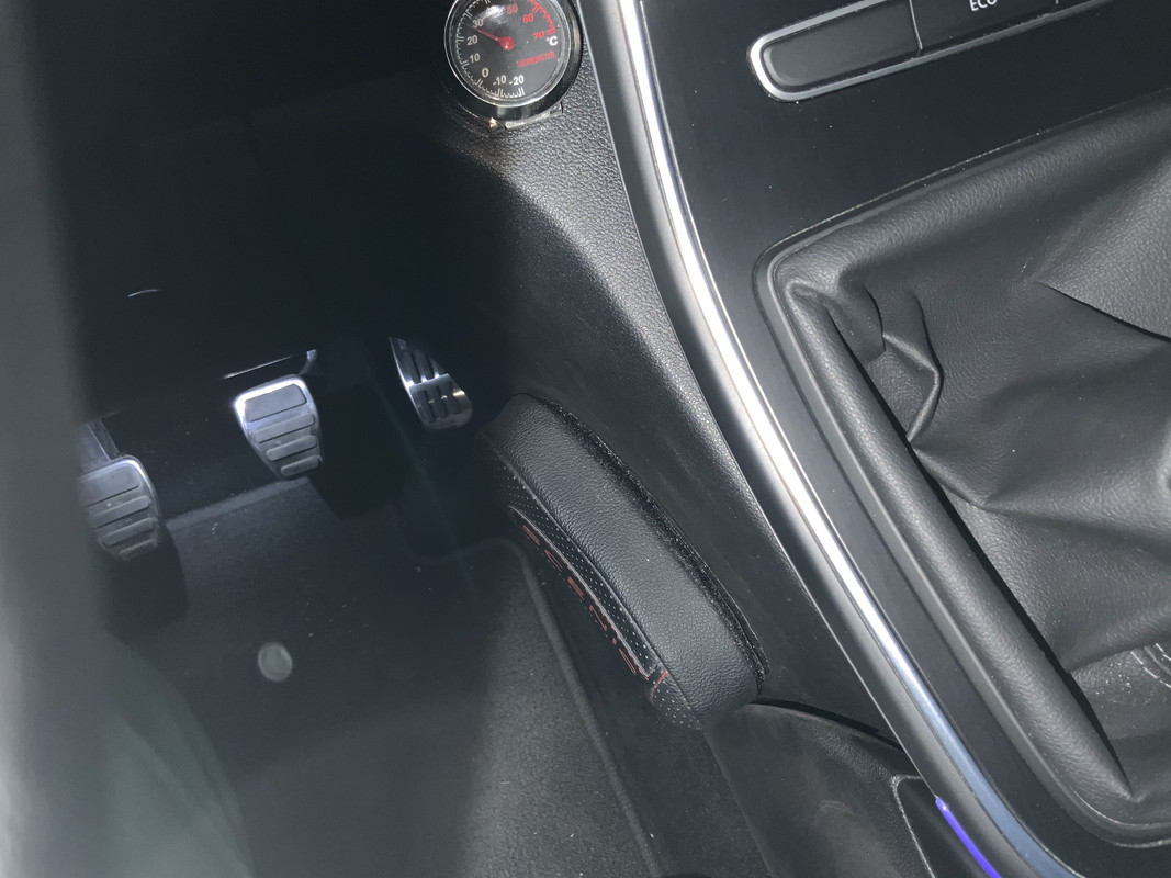 B8925CE8-A675-414E-817B-9E96A44A4151