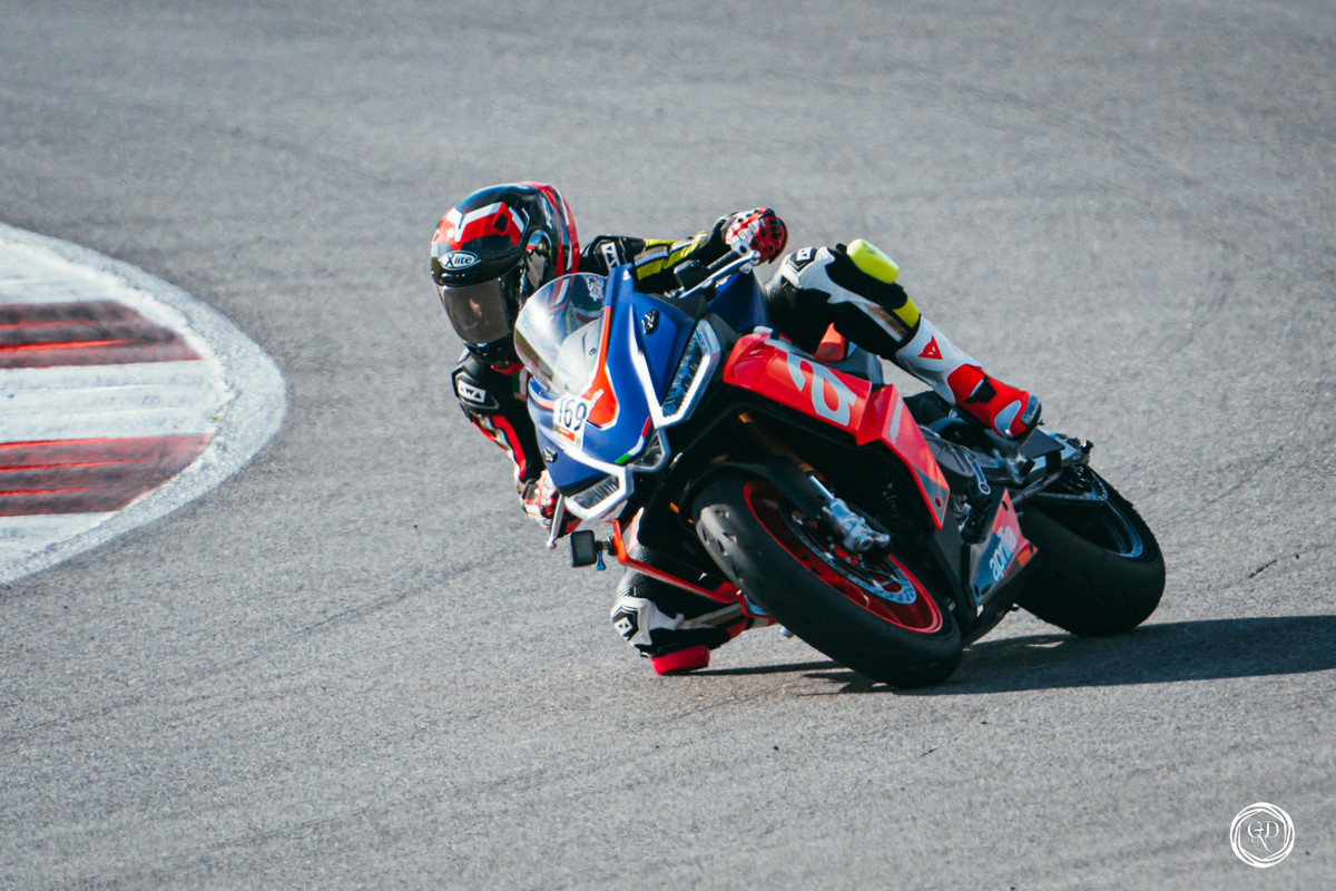 2EA91E23-E5E1-4D50-815A-61764FD1A7A5