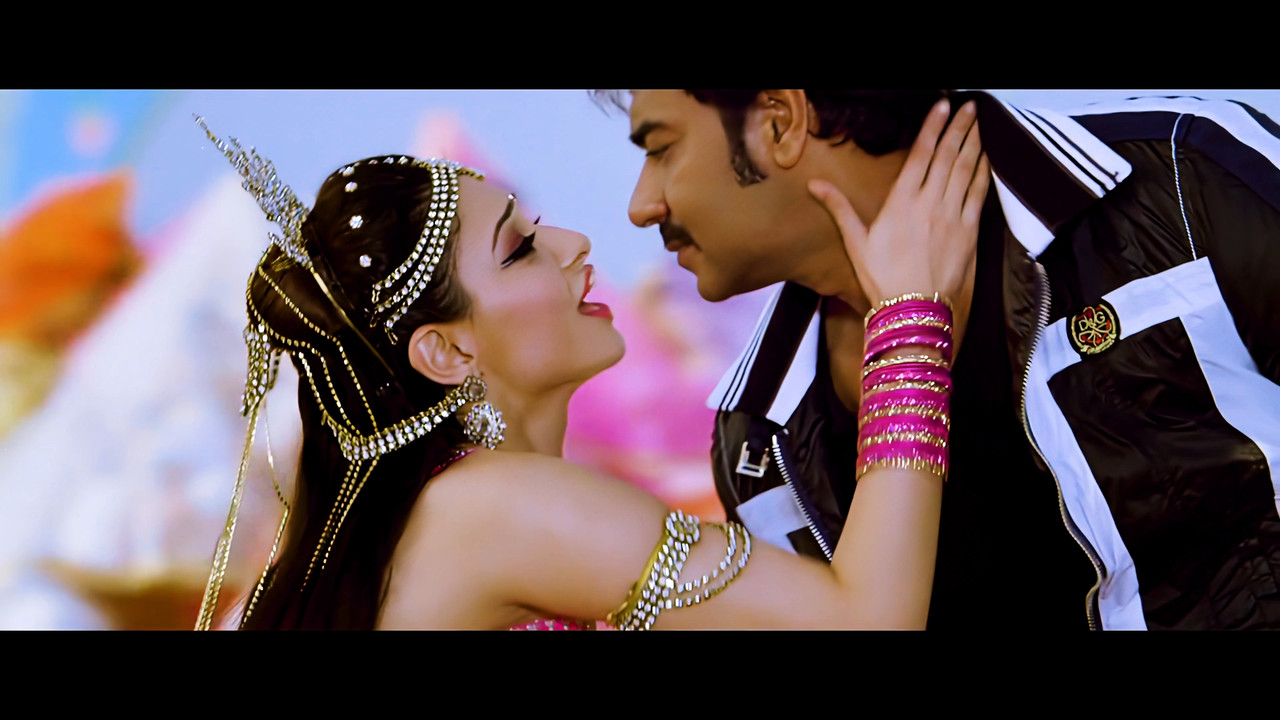 Tamanna Hot Song From Himmatwala Naino Main Sapna 4K (Best Quality).mp4_snapshot_00.27_[2021.04.05_1