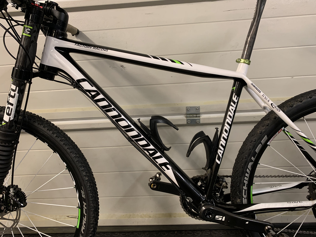 E968E532-E86E-4E84-B2FC-BA39BBD09311