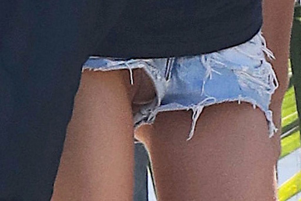 Stella-Maxwell-UPSKIRTSTARS-COM-3