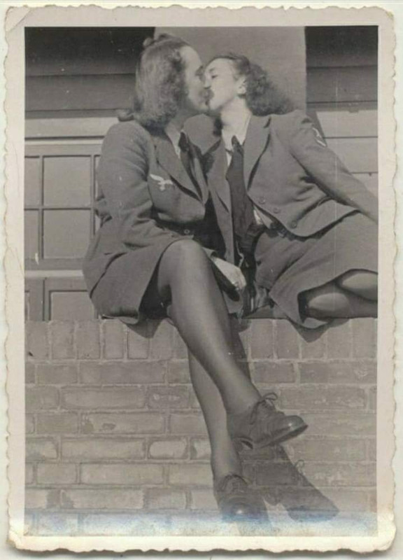 1950s Vintage Lesbian Porn - Vintage Lesbians/bisexual 1800s-1950's -